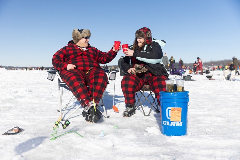 Learn about ice fishing game online